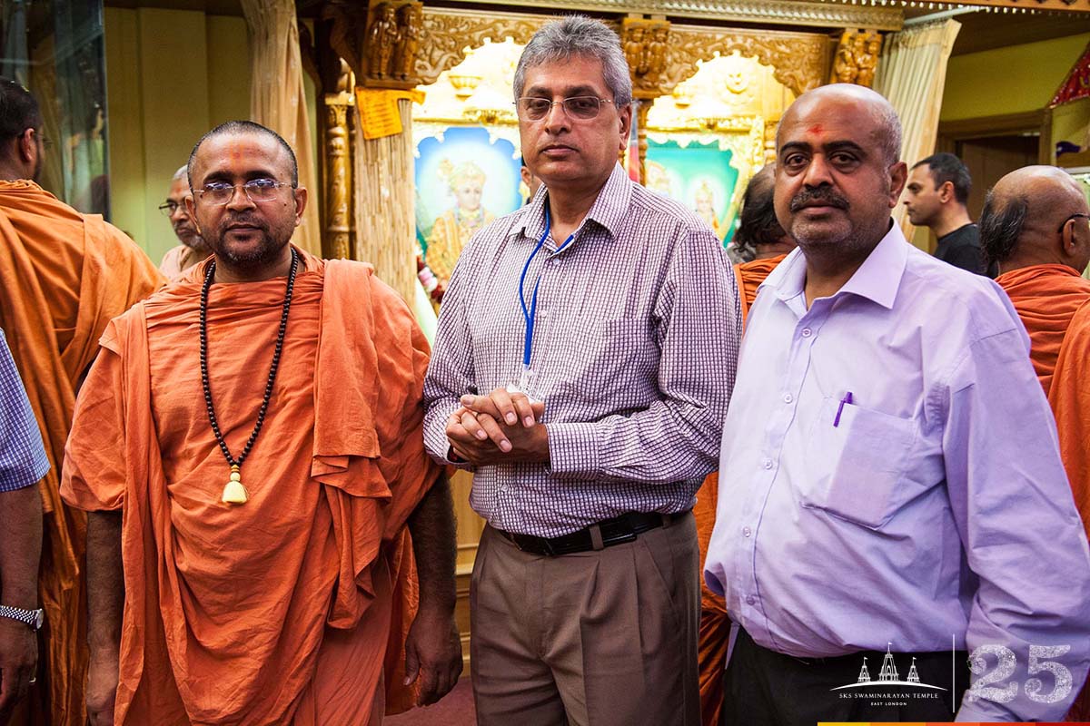 ©1987-2017 SKS Swaminarayan Temple East London
